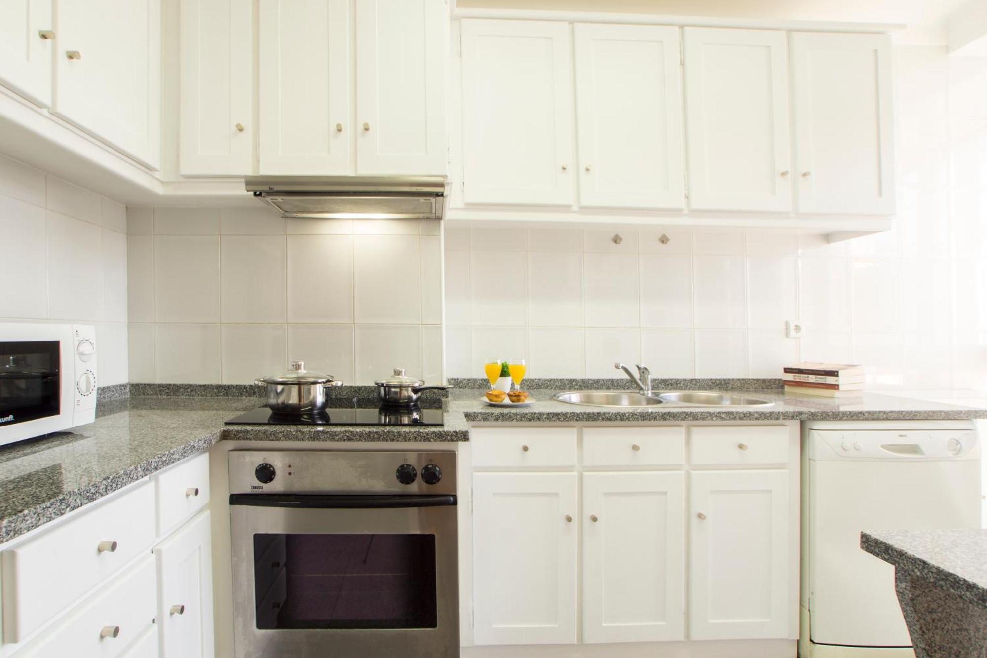 Sunny 4 Bedroom Apartment - With View Коимбра Экстерьер фото