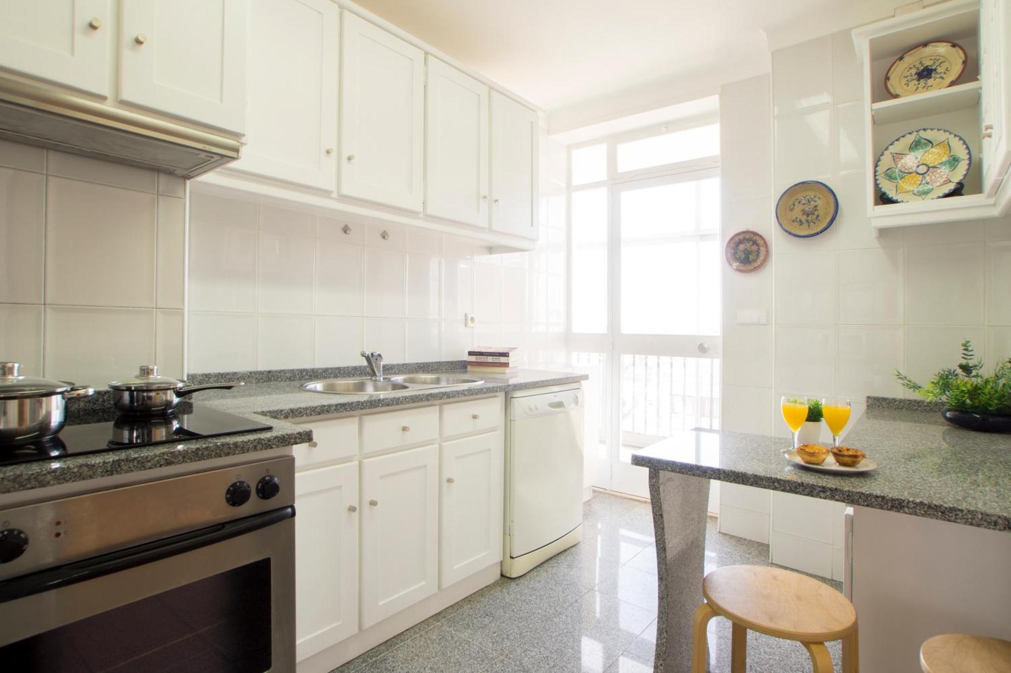 Sunny 4 Bedroom Apartment - With View Коимбра Экстерьер фото